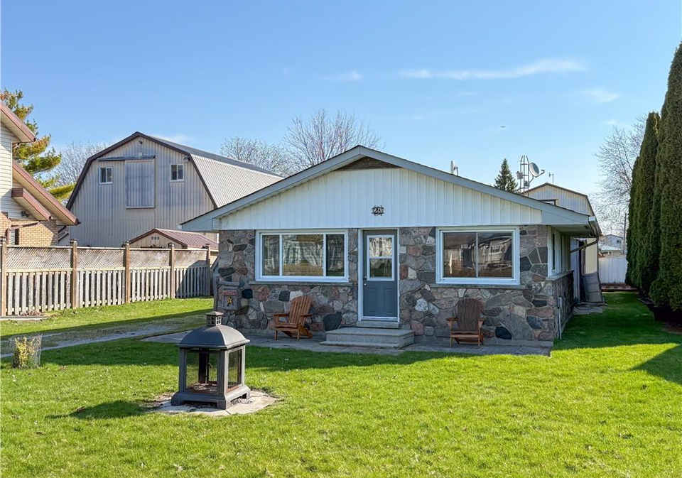 21-poplar-road-long-point-ontario-40823845