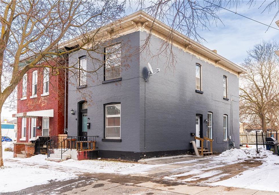 129-west-street-brantford-ontario-40823861