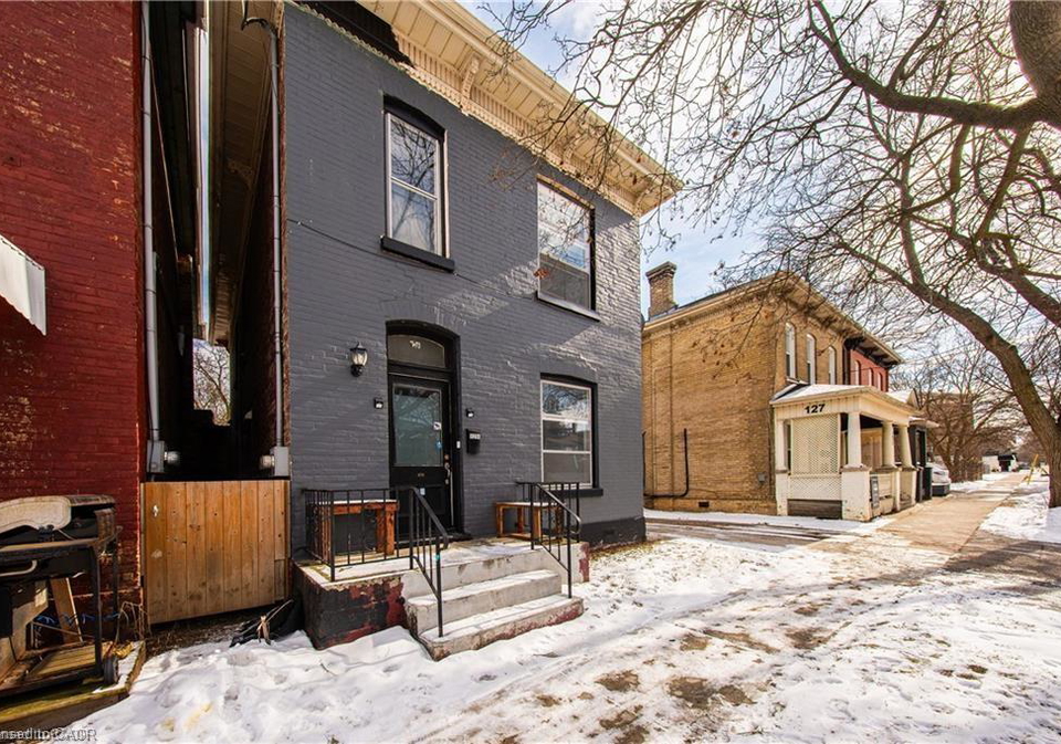 129-west-street-brantford-ontario-40823861