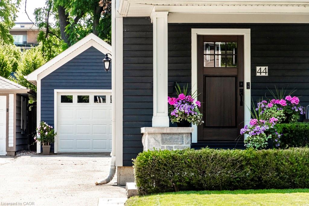 44-head-street-oakville-ontario-40823865