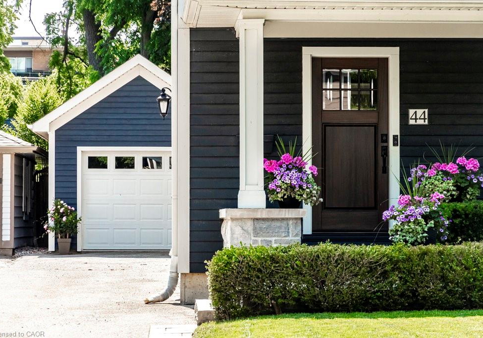 44-head-street-oakville-ontario-40823865
