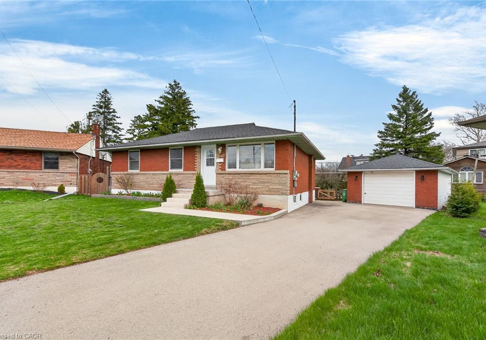27-camille-court-hamilton-ontario-40823867