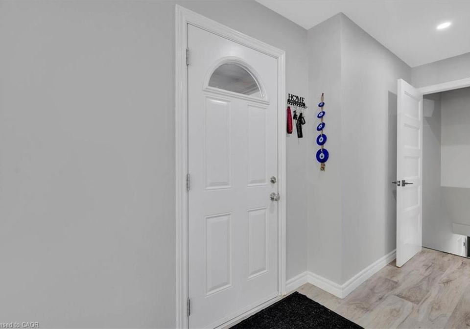 168-silver-aspen-crescent-kitchener-ontario-40823882