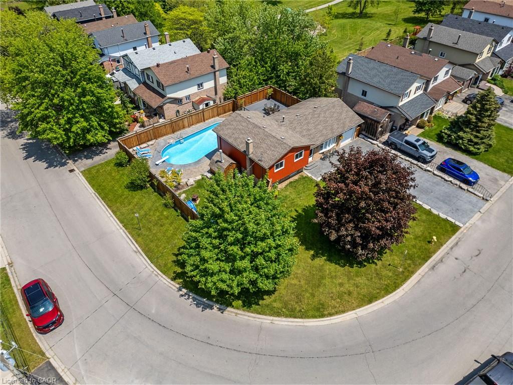 25-burke-drive-caledonia-ontario-40823884