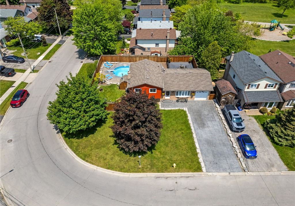 25-burke-drive-caledonia-ontario-40823884