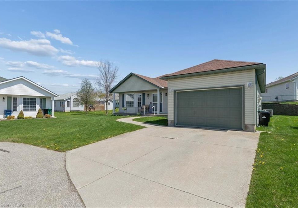 17-greenfield-place-new-hamburg-ontario-40823916