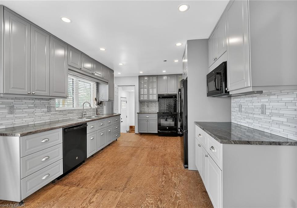 8410-8408-highway-3-dunnville-ontario-40823935