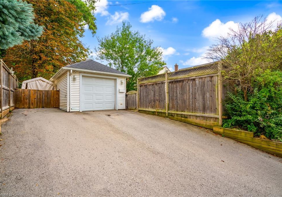 5201-valley-way-niagara-falls-ontario-40823984