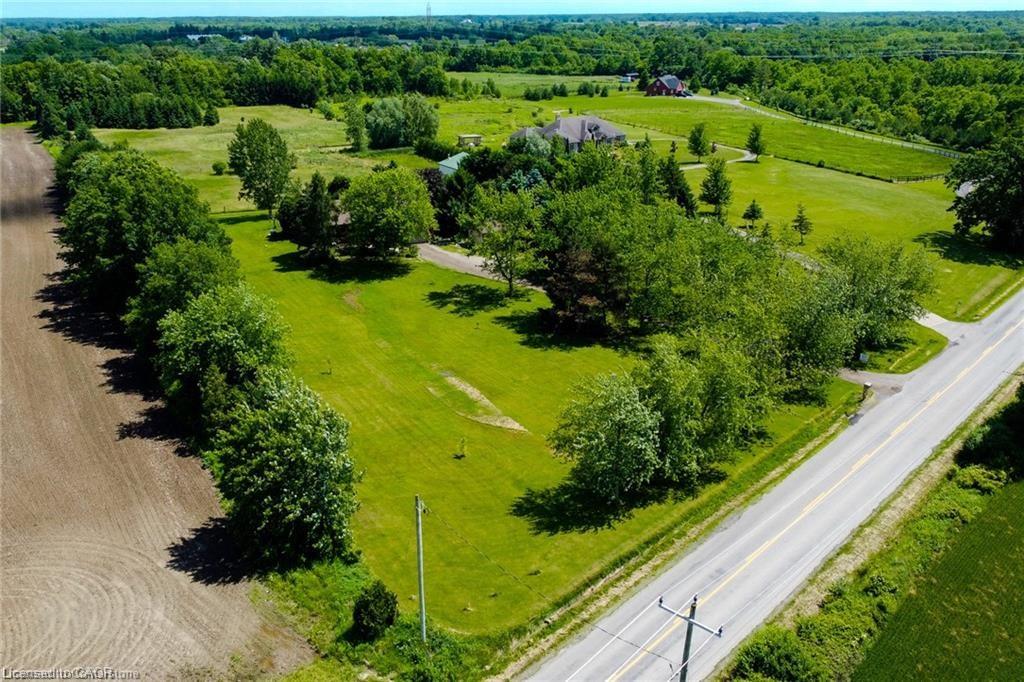 120-pauline-johnson-road-caledonia-ontario-40824074