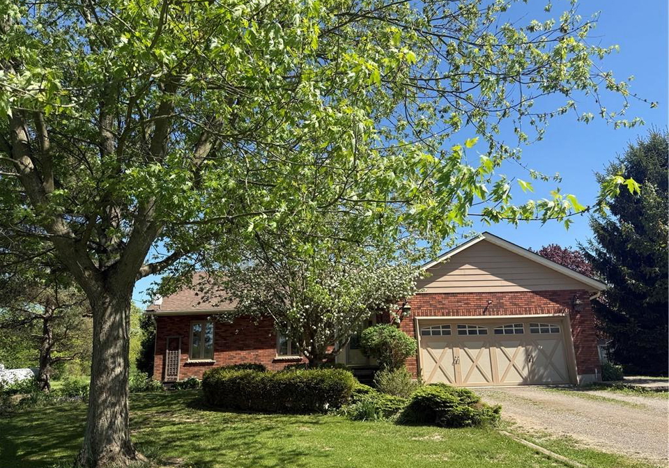 120-pauline-johnson-road-caledonia-ontario-40824074