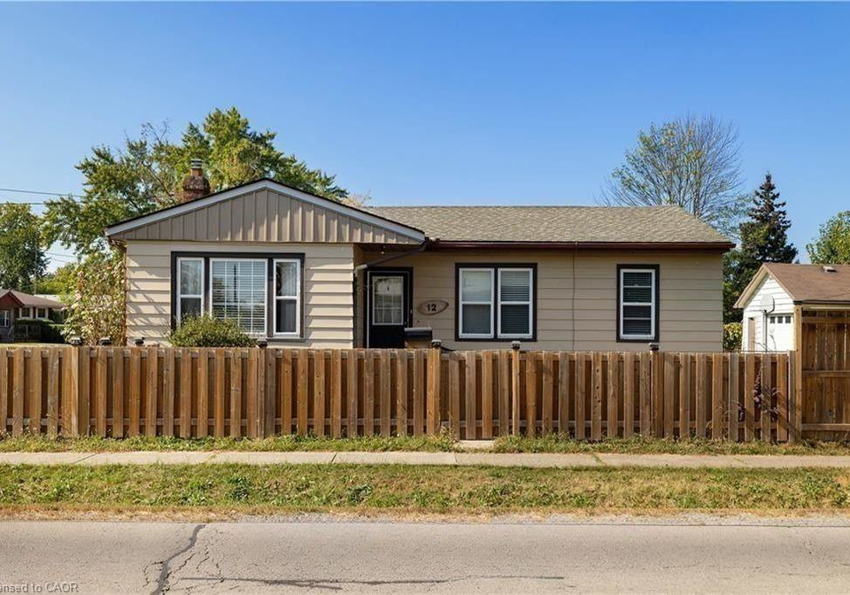 12-ferndale-avenue-st-catharines-ontario-40824092