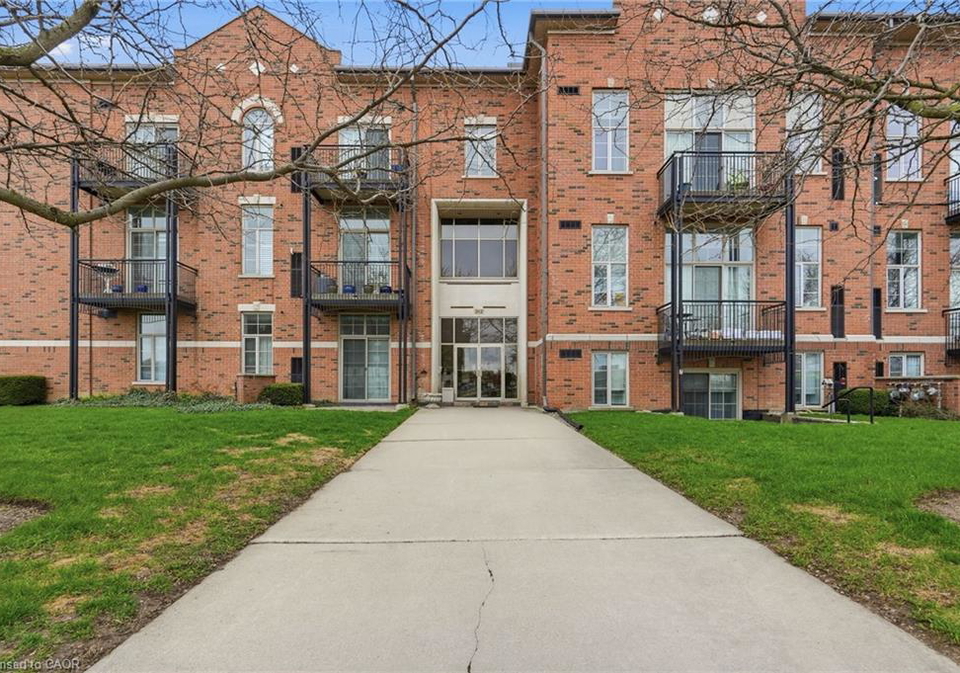 262-dundas-street-e-waterdown-ontario-40824111