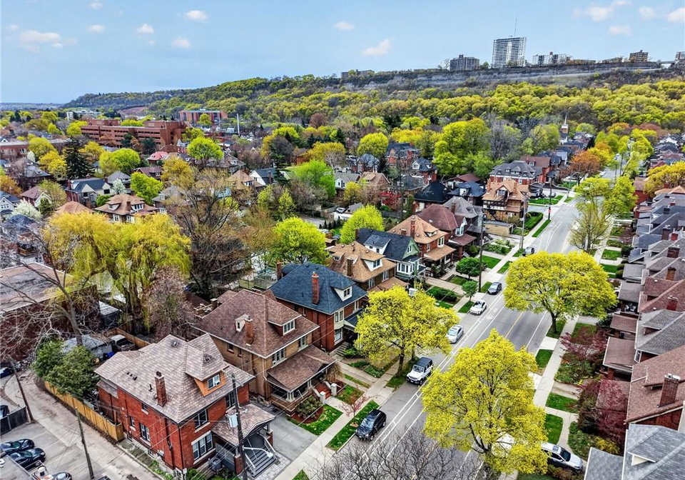 137-sherman-avenue-s-hamilton-ontario-40824129