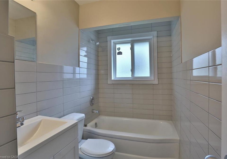 240-duke-street-e-kitchener-ontario-40824140