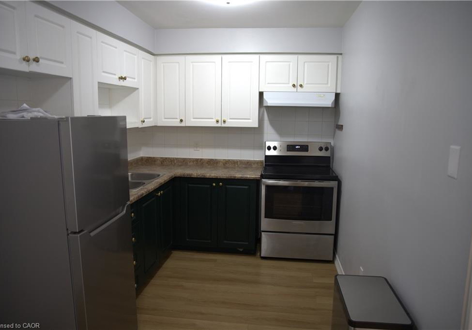 28-victoria-avenue-n-hamilton-ontario-40824150
