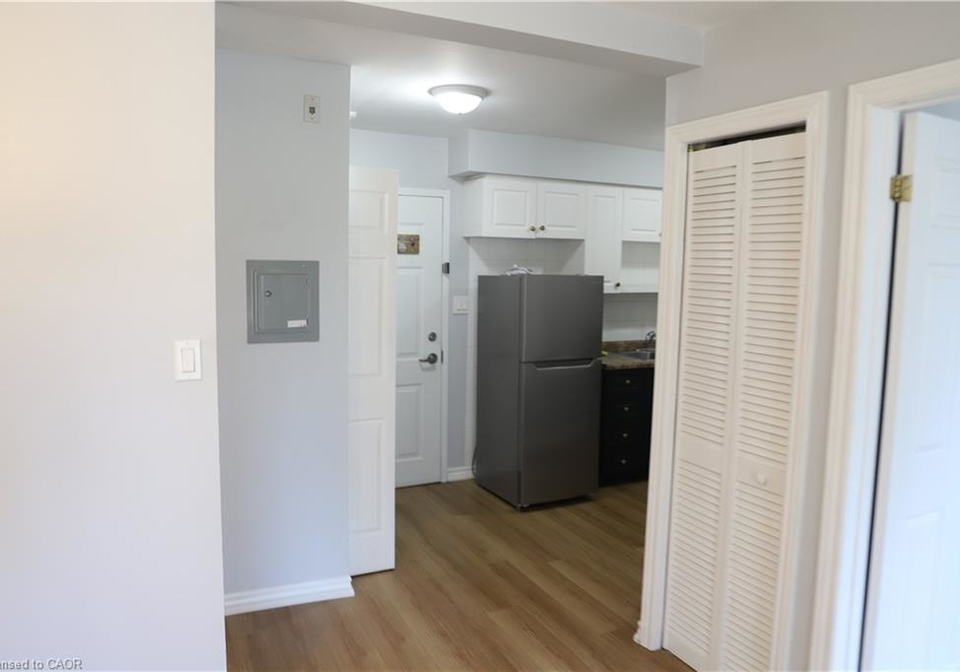 28-victoria-avenue-n-hamilton-ontario-40824150