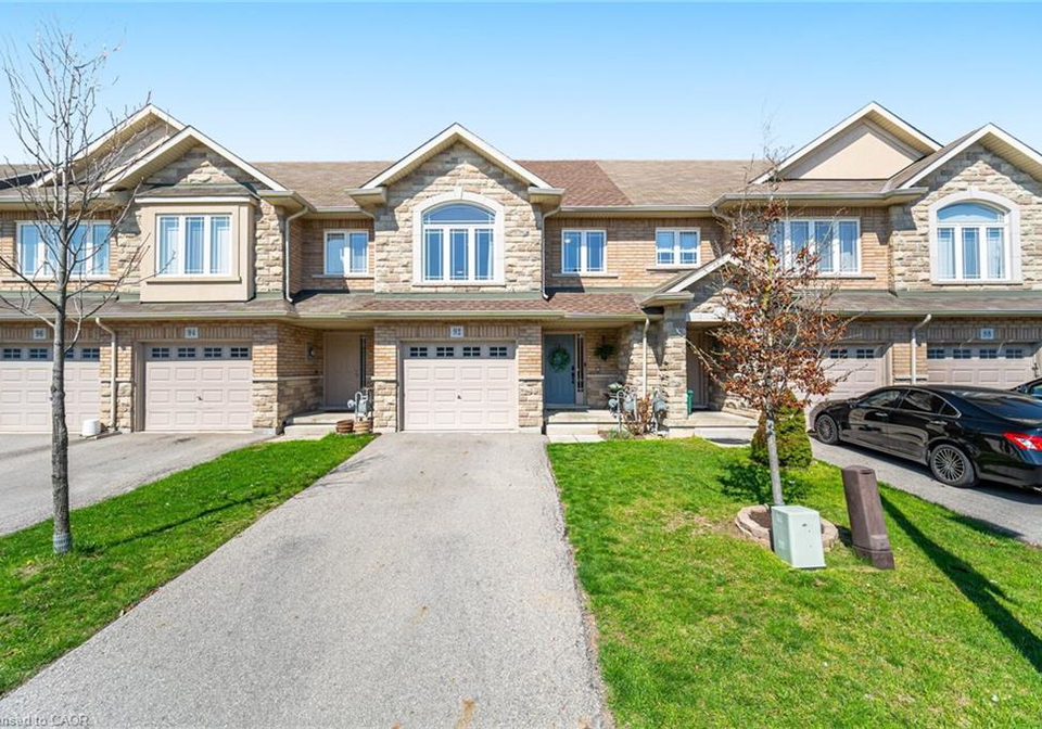 92-celestial-crescent-stoney-creek-ontario-40824168