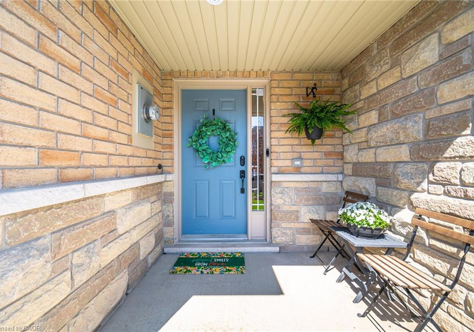 92-celestial-crescent-stoney-creek-ontario-40824168