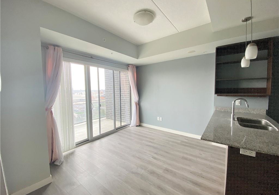 318-spruce-street-waterloo-ontario-40824203