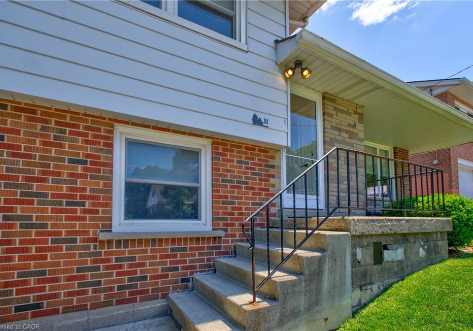 31-brodick-street-hamilton-ontario-40824204