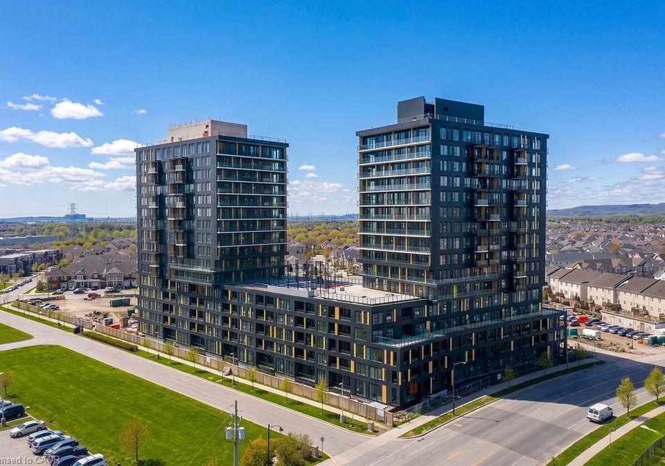4878-powers-common-burlington-ontario-40824205