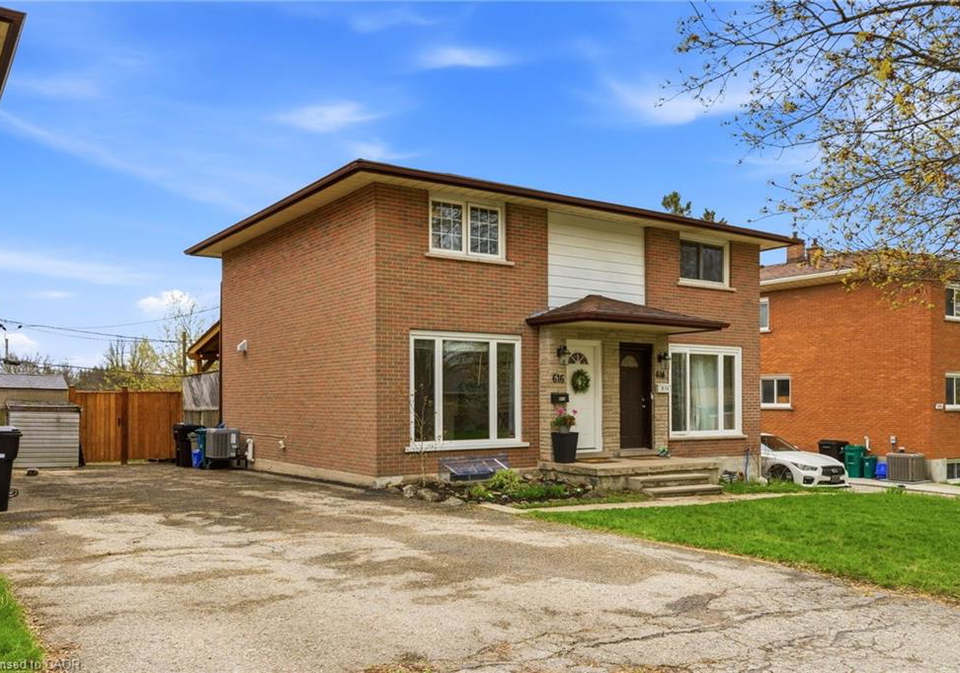 616-pine-street-cambridge-ontario-40824221