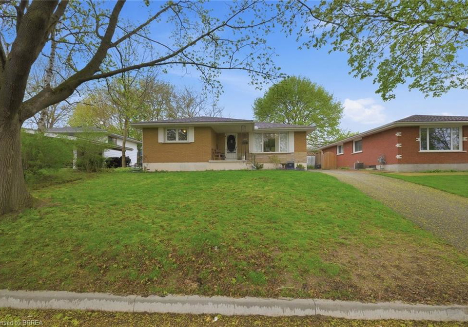 13-mackay-avenue-simcoe-ontario-40824228