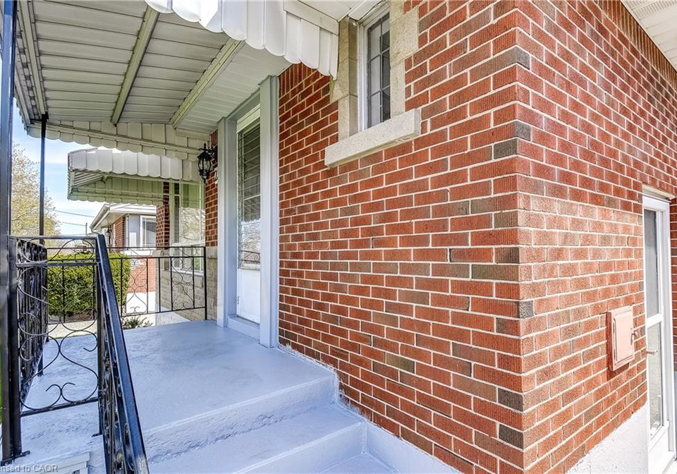 23-fernwood-crescent-hamilton-ontario-40824254
