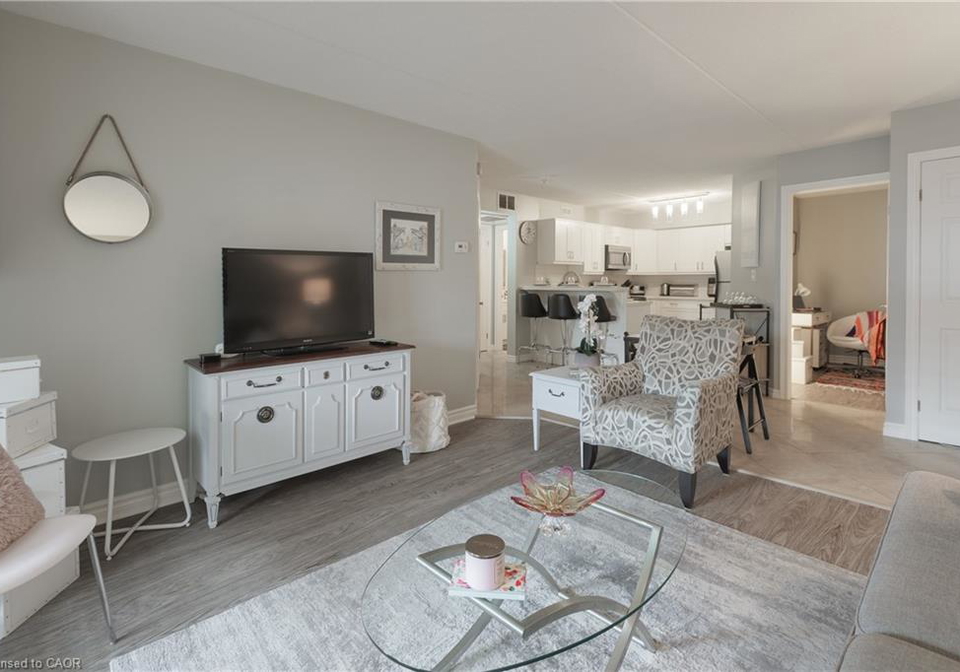 2040-cleaver-avenue-burlington-ontario-40824256
