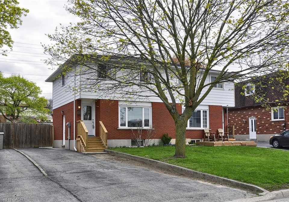 114-bakersfield-drive-cambridge-ontario-40824258