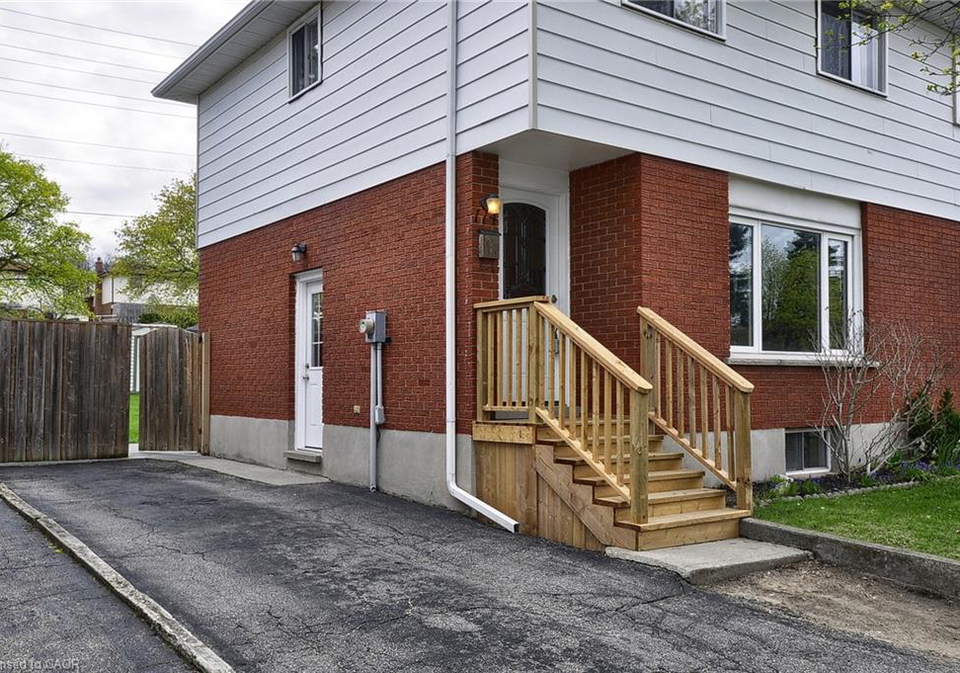 114-bakersfield-drive-cambridge-ontario-40824258