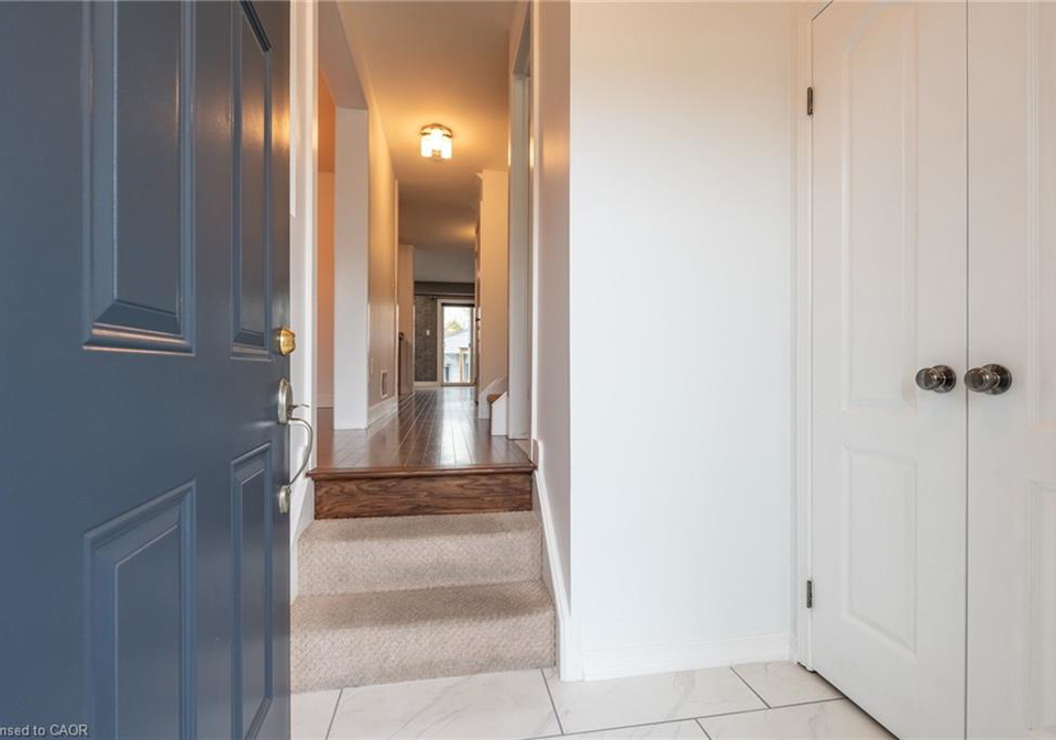 578-12-barnaby-street-hamilton-ontario-40824266
