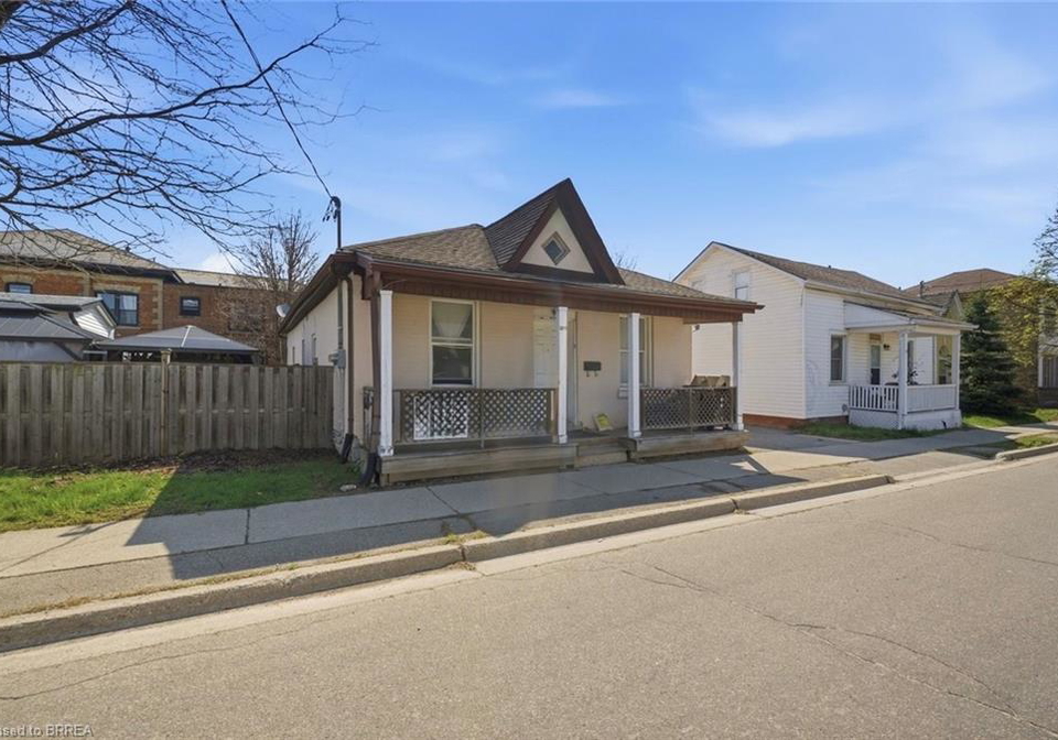 103-queen-street-brantford-ontario-40824308