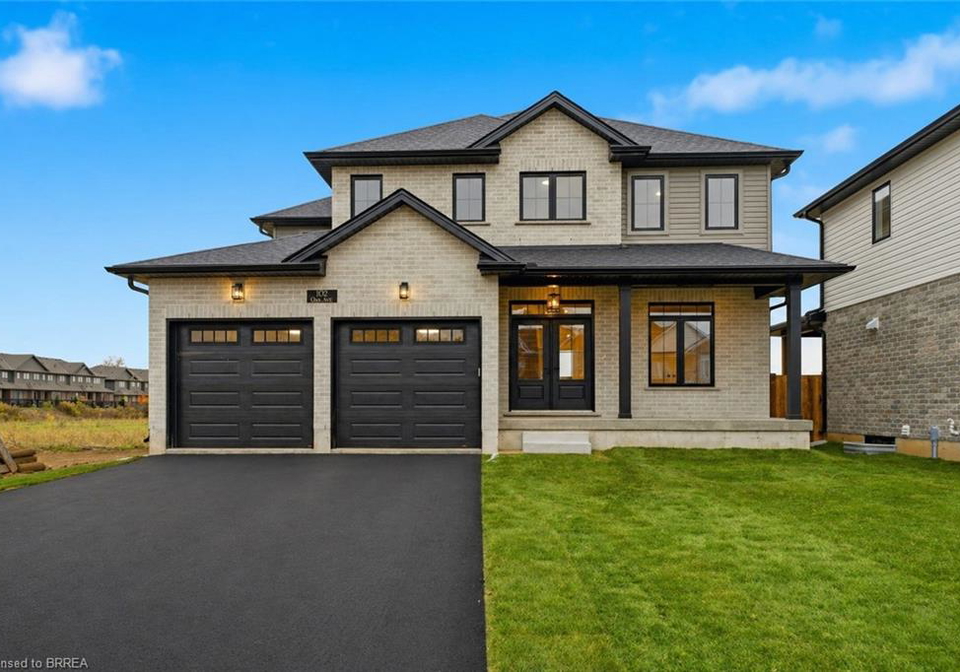 102-oak-avenue-paris-ontario-40824332