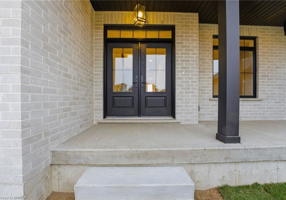 102-oak-avenue-paris-ontario-40824332