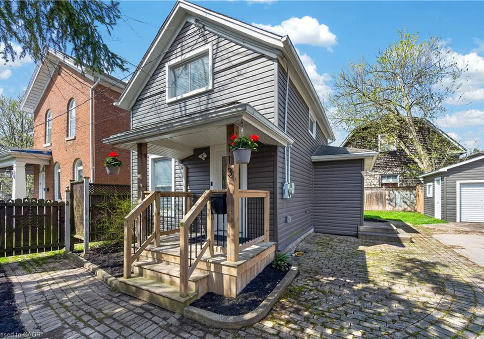 113-niagara-street-welland-ontario-40824347