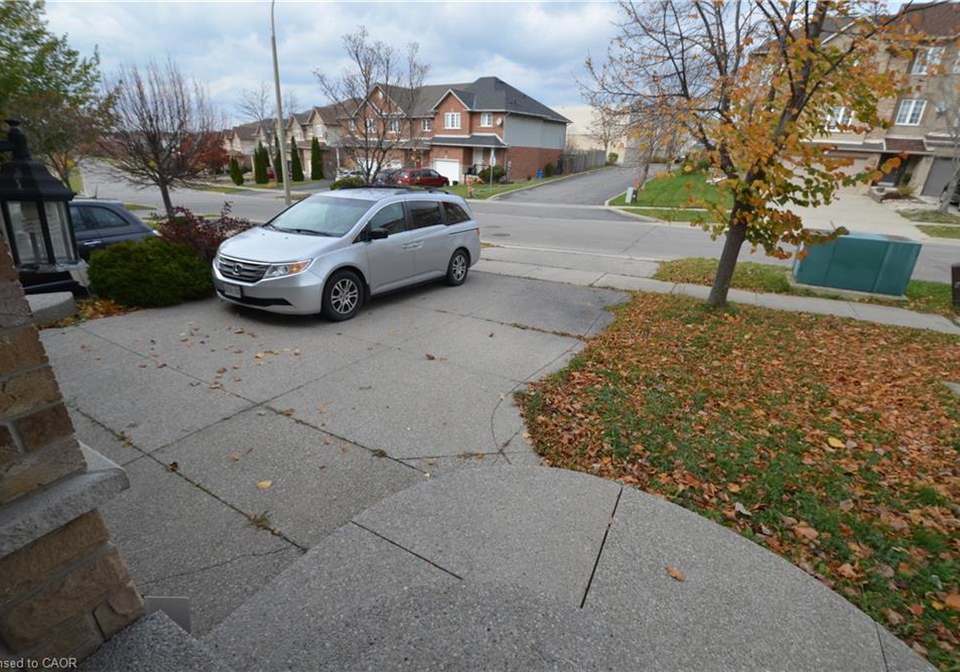 1132-harrogate-drive-ancaster-ontario-40824364