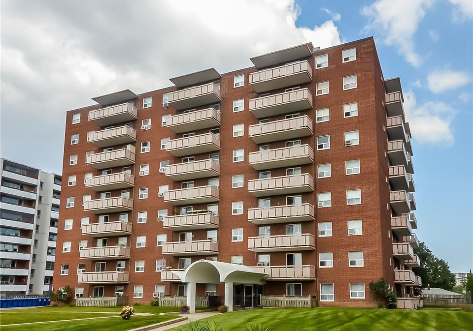 851-queenston-road-stoney-creek-ontario-40824399