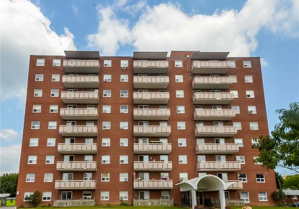 851-queenston-road-stoney-creek-ontario-40824399