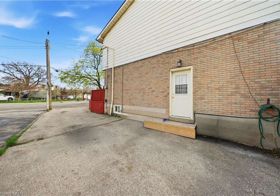 116-gainsborough-road-hamilton-ontario-40824419