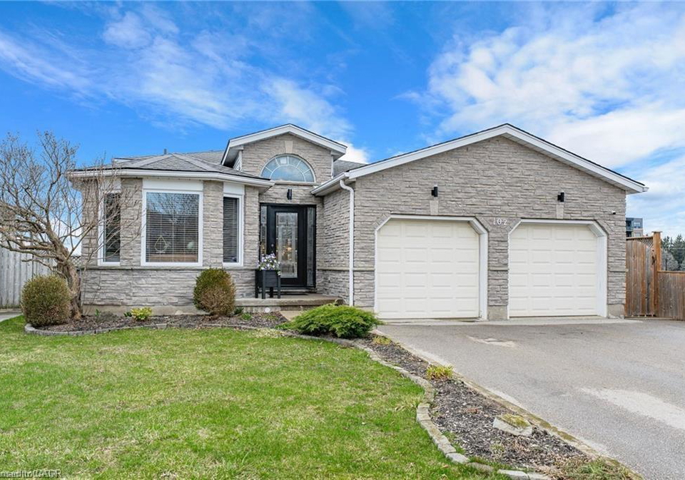 102-nathan-court-cambridge-ontario-40824465