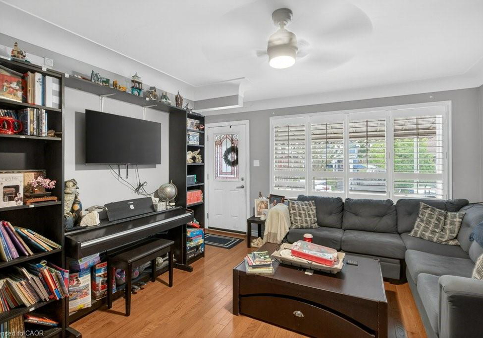 40-mayflower-avenue-hamilton-ontario-40824484