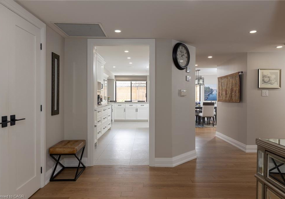100-lakeshore-road-e-oakville-ontario-40824506
