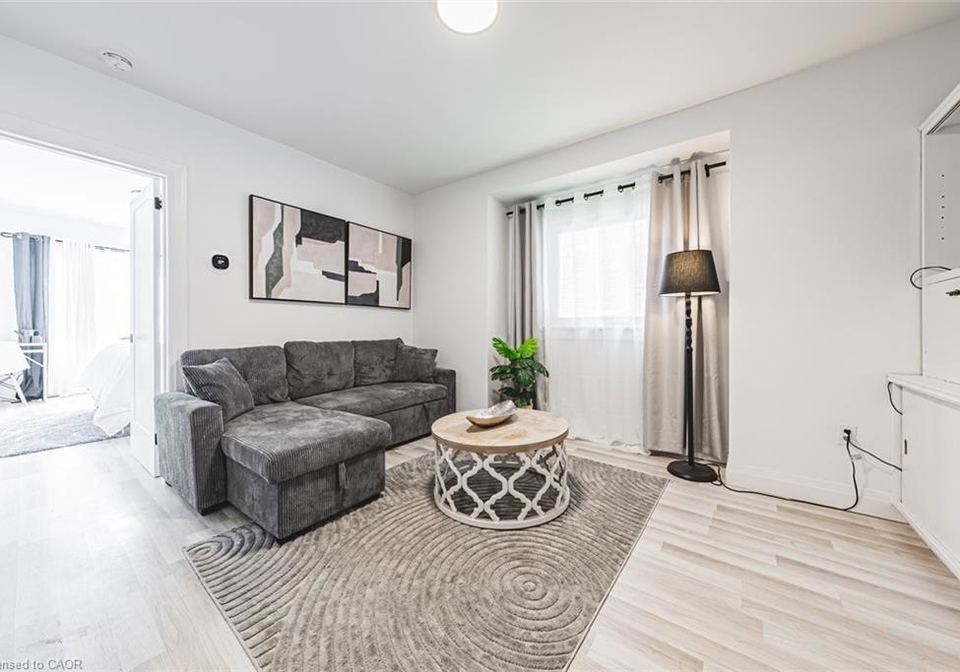 196-walnut-street-s-hamilton-ontario-40824540