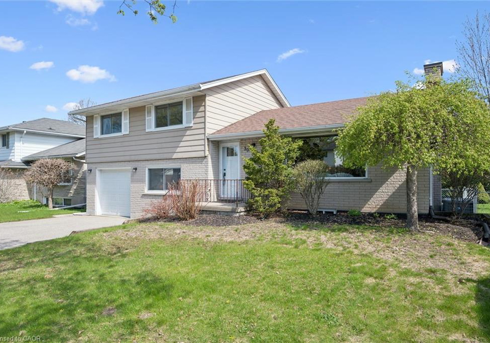 39-charlotte-crescent-kitchener-ontario-40824587