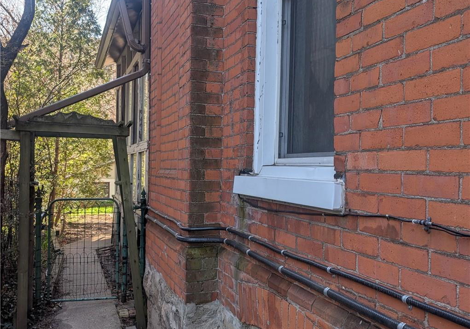 141-bold-street-hamilton-ontario-40824603