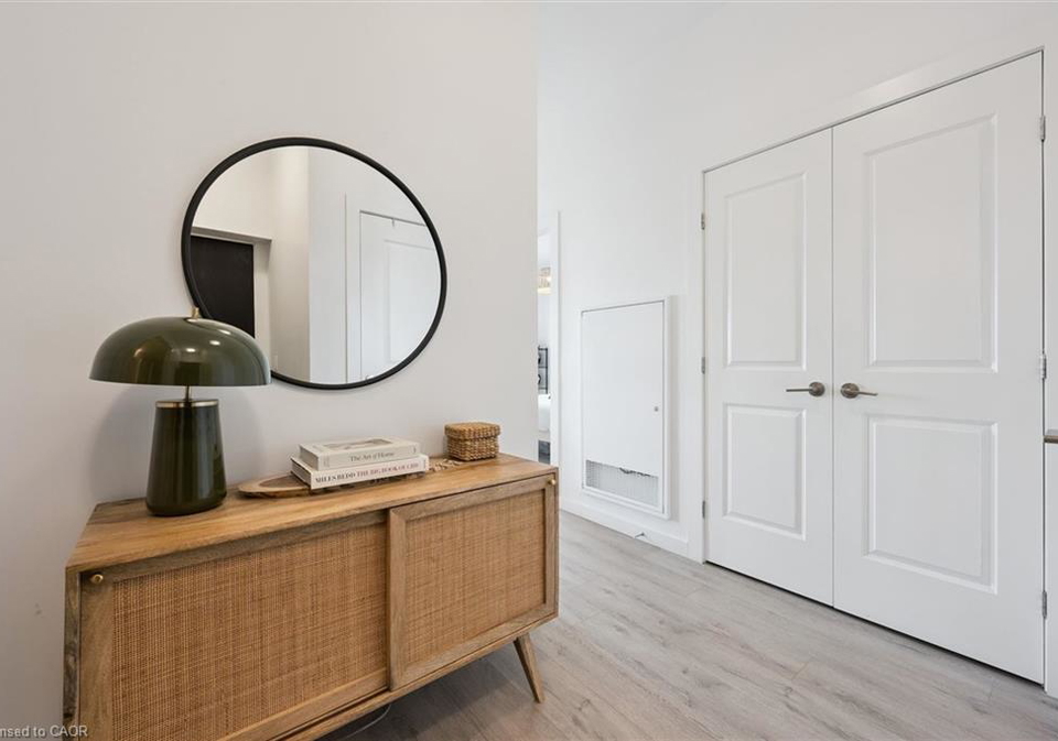 181-king-street-s-waterloo-ontario-40824623