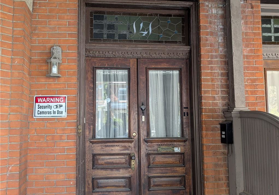 141-bold-street-hamilton-ontario-40824630