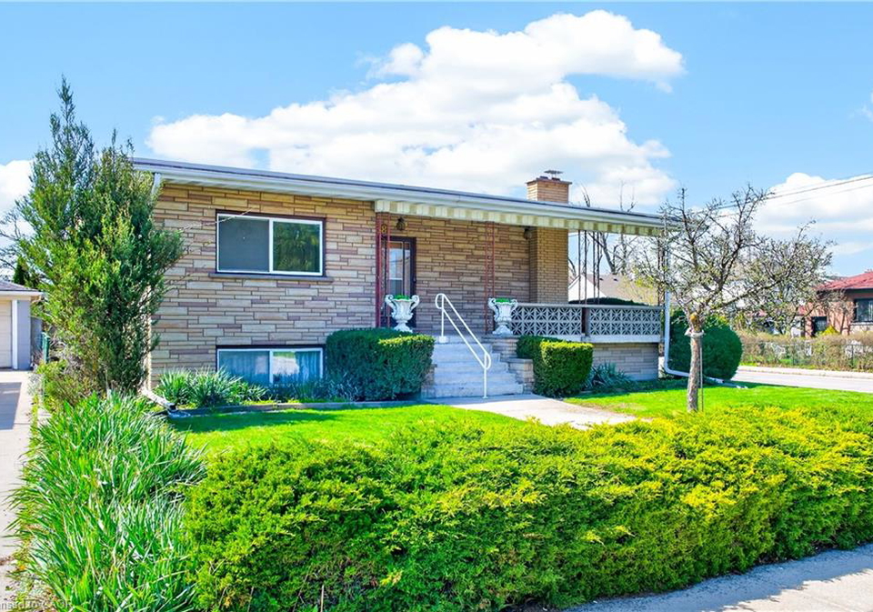 138-allenby-avenue-hamilton-ontario-40824652