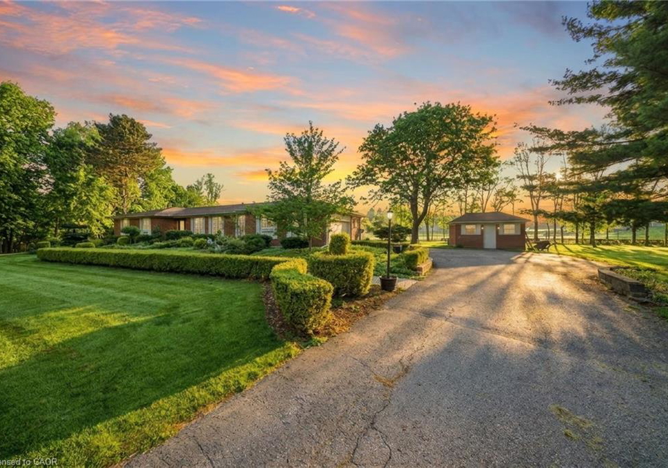3-meadowbrook-court-st-george-ontario-40824673